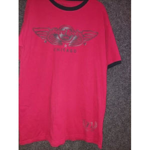 hard rock cafe t-shirt Chicago Size Large Red With Black Trim